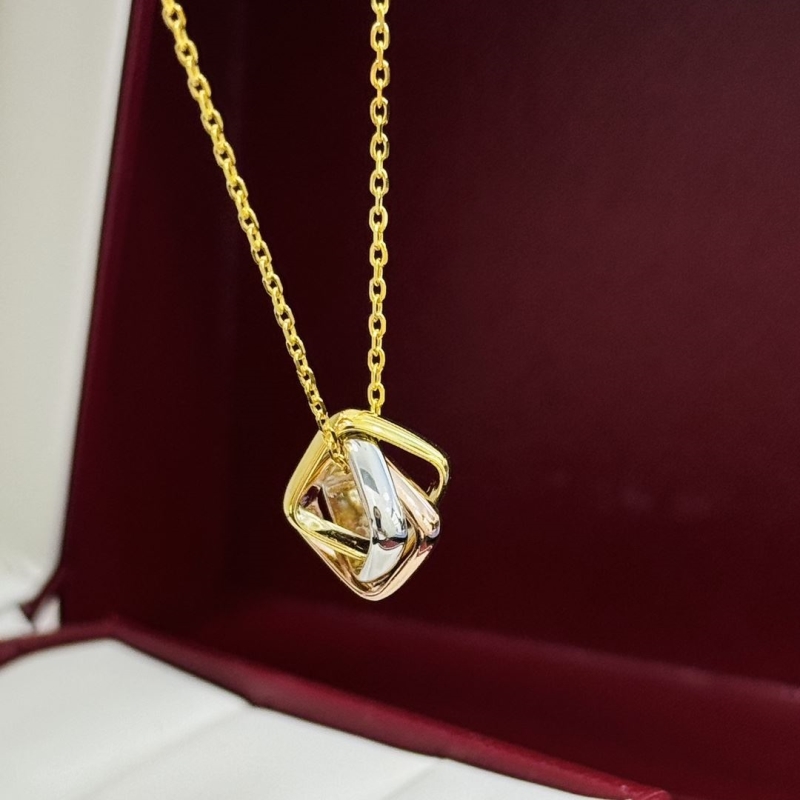 Ca*t1er necklaces